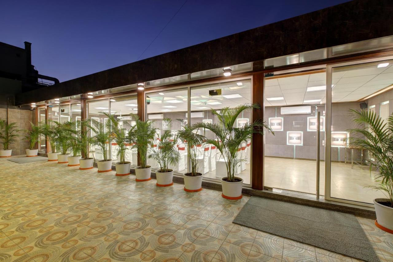 Hotel The Lotus Park Ahmedabad Exterior foto